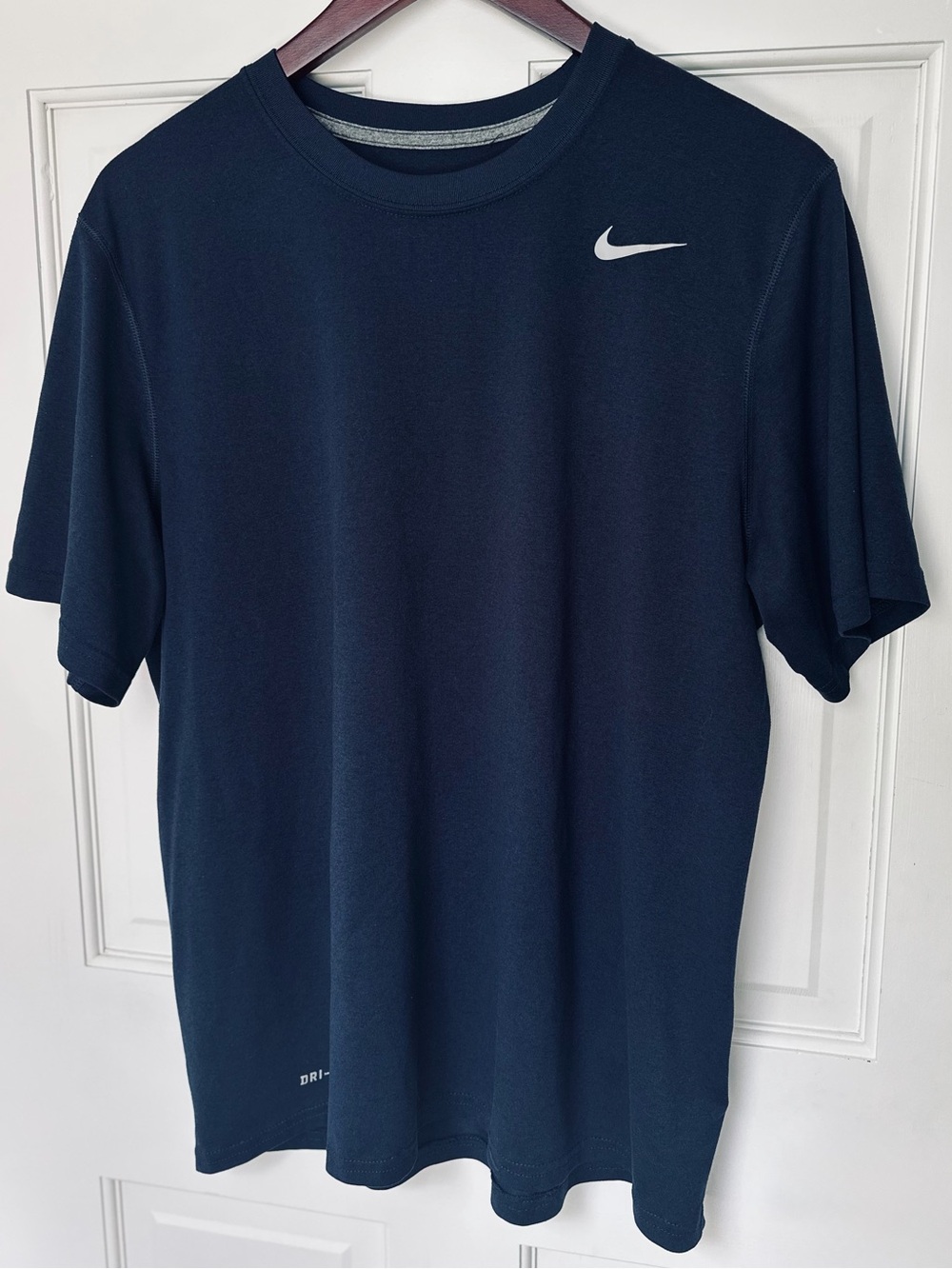 Nike Dri-FIT Men’s Large Navy Performance Athletic T-Shirt Short Sleeve